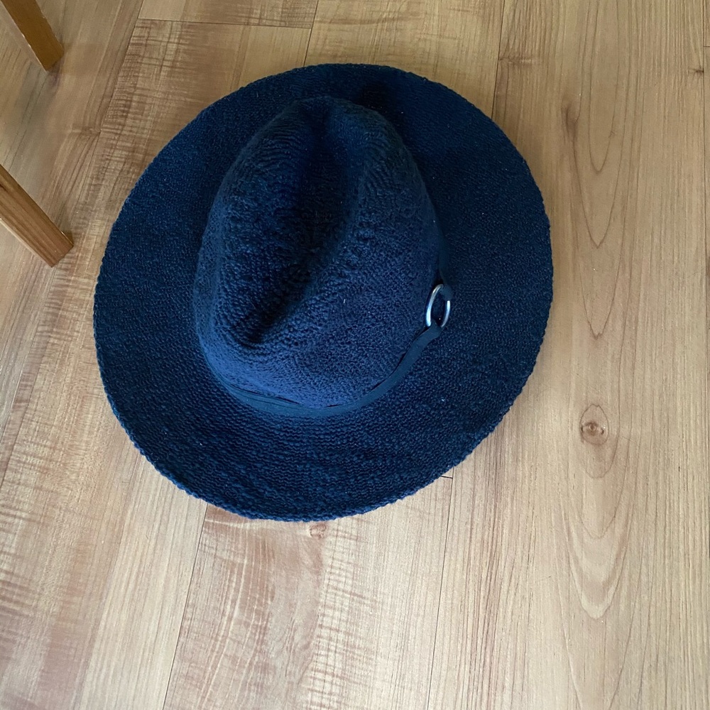 COPY - Saks Fifth Avenue Adjustable Fit Band Black Hat.